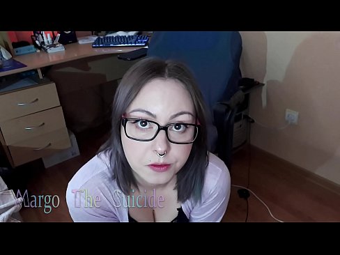❤️ Gabar Kacsan Oo Muraayad Leh Oo Kaamirada Si Qoto Dheer Ugu Nuugaysa Dildo ️ Galmo