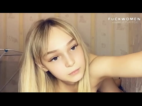 ❤️ Gabar dugsi oo aan dhergin ayaa siisa saaxiibkeed lacag la'aan afka ah ️ Galmo
